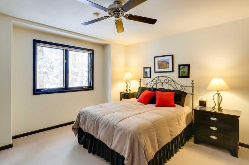 Idyllic Forested Breck Home Hot Tub and Ski Shuttle - image 14