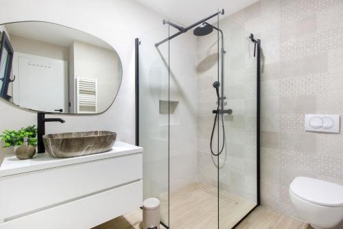 Seafront villa with roofpool, perfect getaway, Vinišće (foto 6)