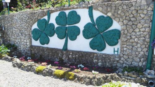 Stefan Family Hotel - image 2