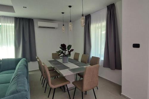 Apartment image 5
