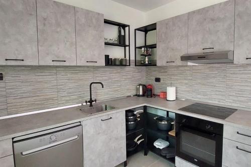 Apartment image 6