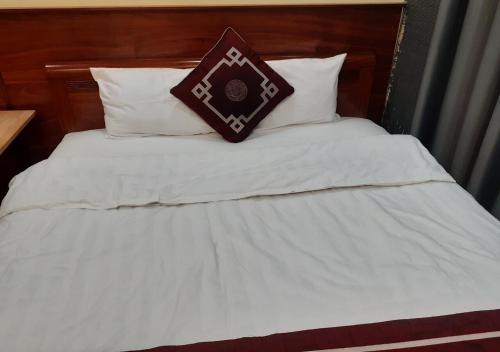simple 14 nha chung – Hanoi, NY