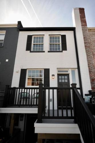 Cherry Blossom Townhouse, Easy DC Access