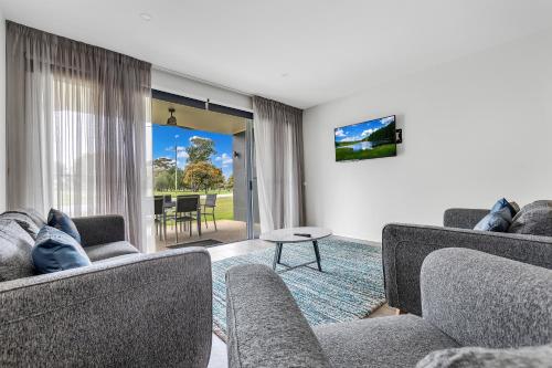 Comfort Suites Clubarham Golf Resort in Barham