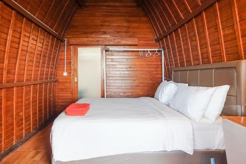 One-Bedroom Bungalow image 5