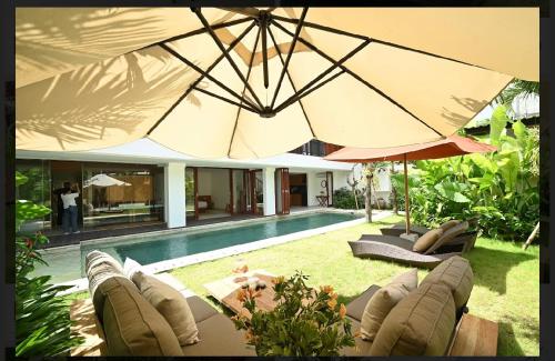 T villa, Bali