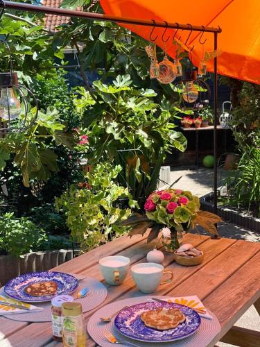 Garden, Tiziana's Herberg in Zierikzee binnen de vesten