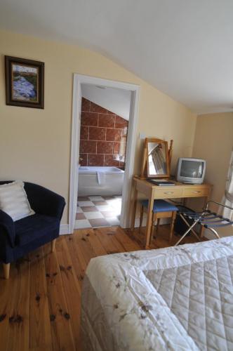 Carrowntober House B & B - image 6