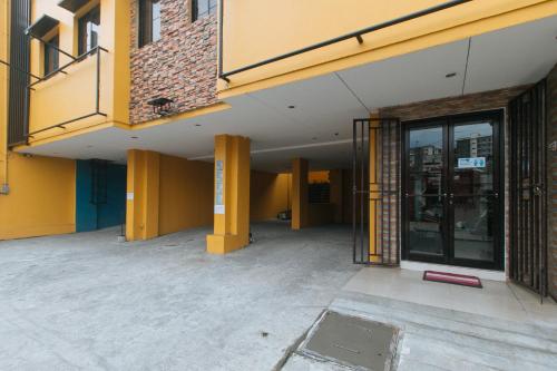 4720 Silverio Suites Paranaque City - 숙소 외관