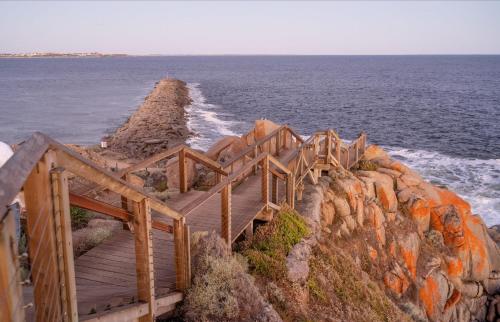 Gallery 10 with views, pool and tennis court
