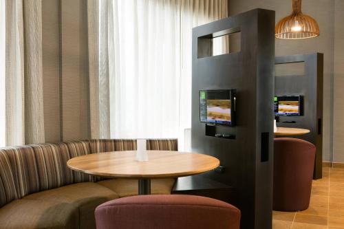 Courtyard by Marriott Omaha Bellevue at Beardmore Event Center