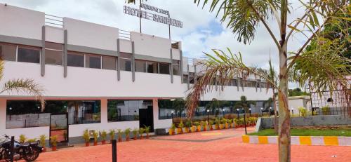 Hotel Sandhya
