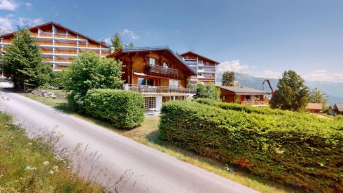 Apartment with spectacular view of the peaks