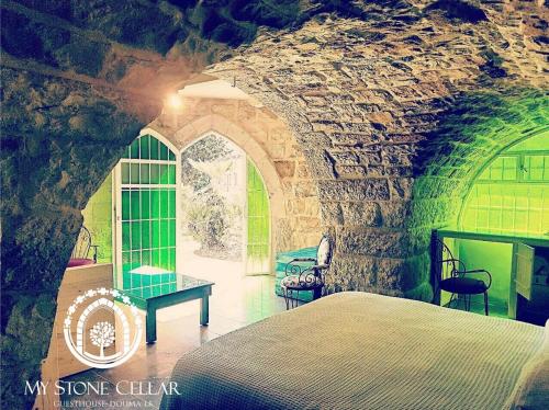 Guestroom, Stone Cellars in Douma