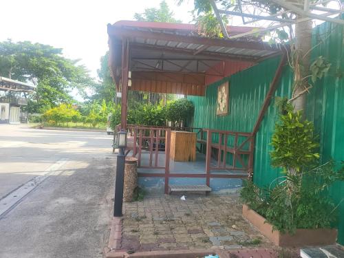 EKALUK PLACE INN – Chonburi, DC