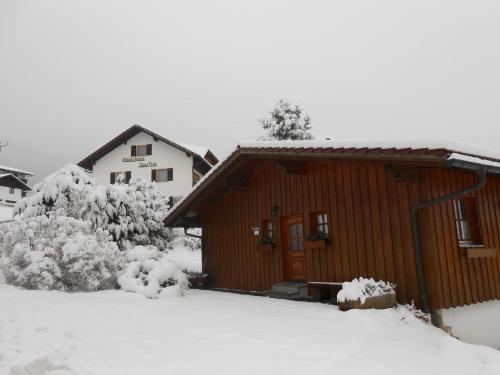 A szálláshely kívülről, Gästehaus Josefine (Gastehaus Josefine) in Lam
