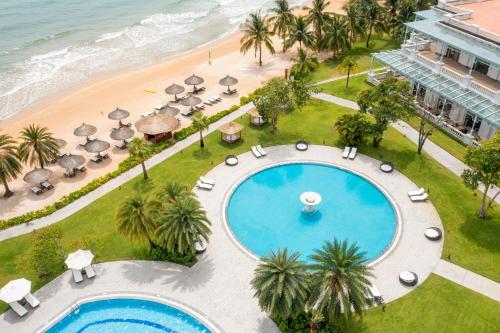 Swimming pool, Sheraton Phu Quoc Long Beach Resort near Vinwonders Phu Quoc