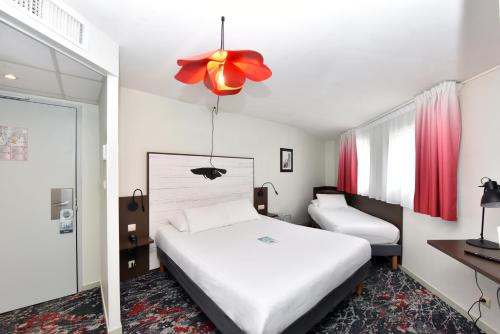 Hôtel Kyriad La Rochelle Centre Ville Room Type - Quadruple Room