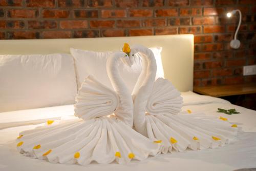 Superior King Room image 4