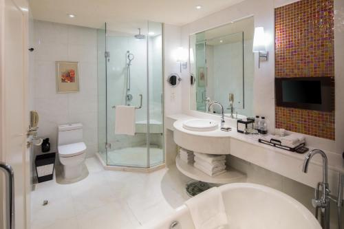 room detail thumbnail 2