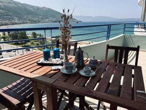 Casa con vista mare, Valona