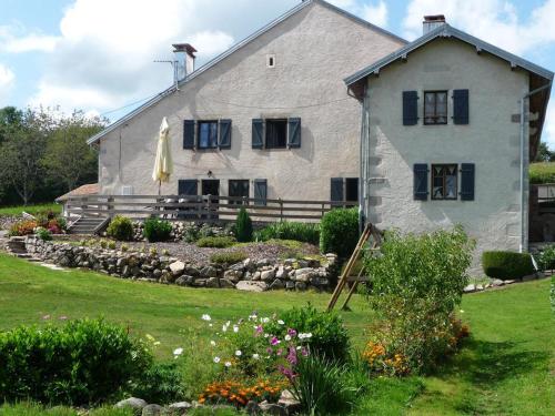 Gîte La Chapelle Pleine Nature Plateau 1000 étangs - Location saisonnière - La Rosière