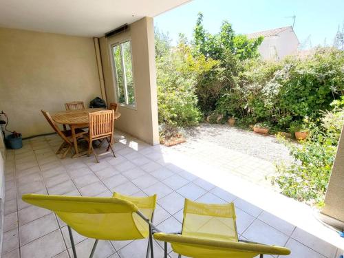 Appartement Six-Fours-les-Plages, 3 pièces, 5 personnes - FR-1-316-230 - Location saisonnière - Six-Fours-les-Plages