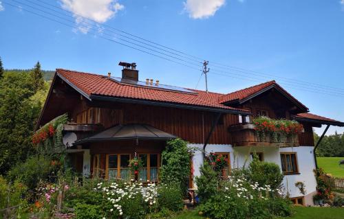 B&B Bad Hindelang - Haus Auerhahn - Bed and Breakfast Bad Hindelang