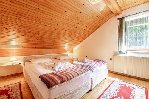 House Mavko Near Lake Cerknica - Happy Rentals in Grahovo