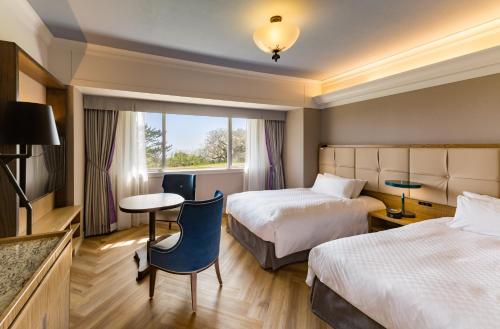 room detail thumbnail 1