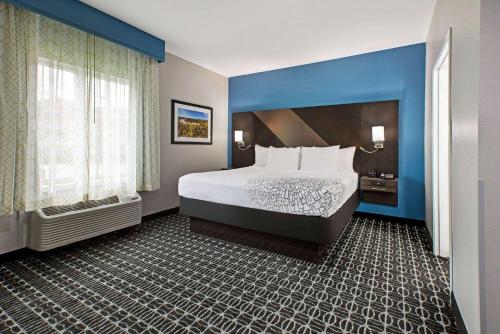 La Quinta by Wyndham Sulphur Springs - image 4