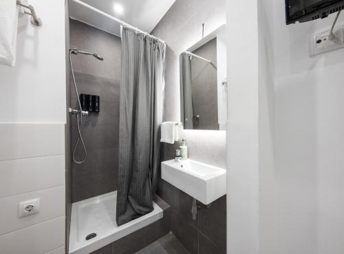No Limit Barcelona Central Room Type - Double Room with Private Bathroom