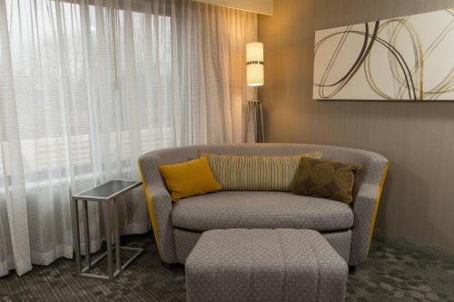 Courtyard by Marriott Lafayette