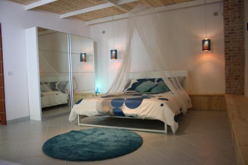 2 queen beds