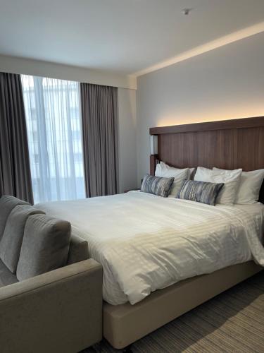Courtyard by Marriott London Heathrow Airport - image 3