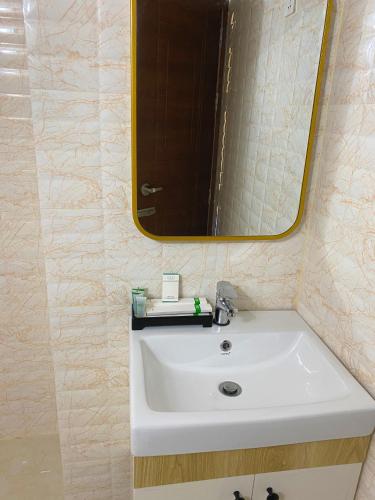 Bathroom, Hotel Valentino in Barishal