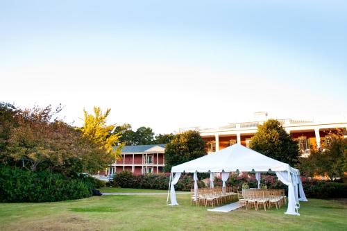 The Inn at Stone Mountain Park