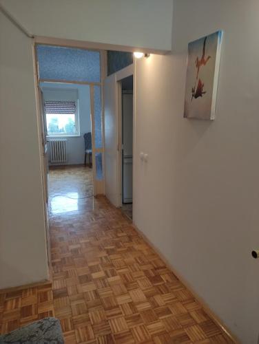 Single Room with Shared Bathroom