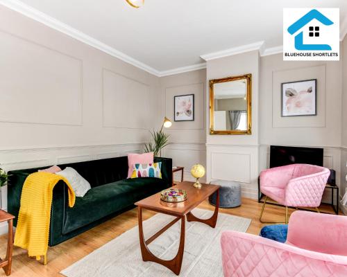 Great Location, Ideal Place for your December Stay, Close to the beach, station and restuarants, Cosy House l by Bluehouse Short Lets Brighton gîte à louer Hove Railway Station