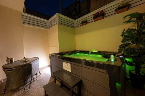 Джакузі, Domus Boutique Hotel in Мдина