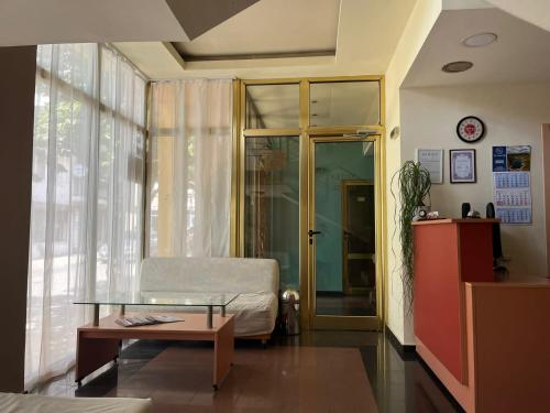 HOTEL KREDO