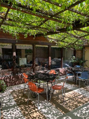 HOTEL KREDO