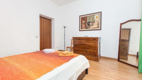 Rental in Rome Santini apartment - image 11