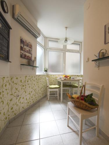 Main Square Apartment