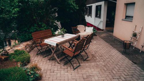 Zentrale Ferienwohnung mit Waldblick