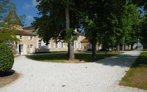 Logis Hôtel le Logis du Péré