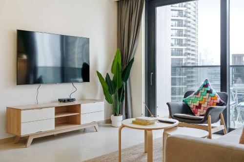 Enticing 1BR next to Opera Downtown Dubai, Dubái (foto 6)