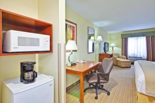 Holiday Inn Express Winfield - Teays Valley, an IHG Hotel