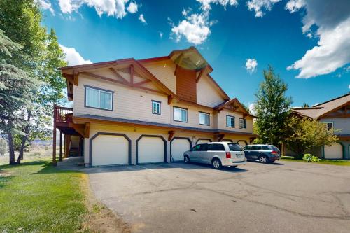 . Crazy Horse Hideaway