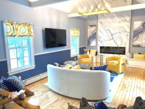 Luxury Farm Stay-Bonds Corner Bungalow-Wolf Pine Hollow in Antrim (NH)